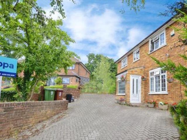 House for sale in Borehamwood, Hertsmere