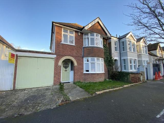 House for rent in Highfield, The Slade