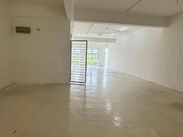 Shop for rent in Petaling, Alam Impian