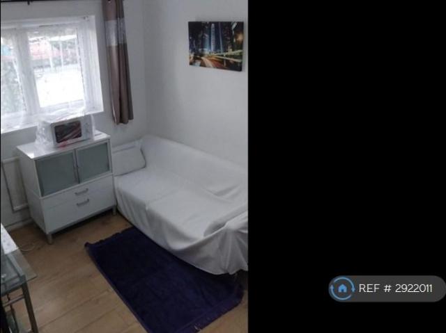 House for rent in London Borough of Newham, Greater London