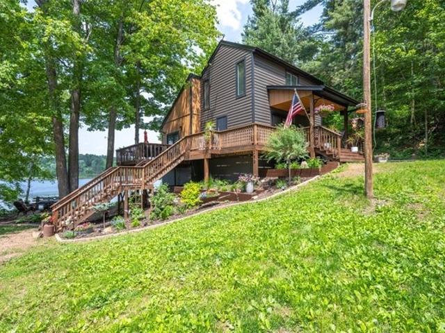 House for sale in Saint Croix, Wisconsin
