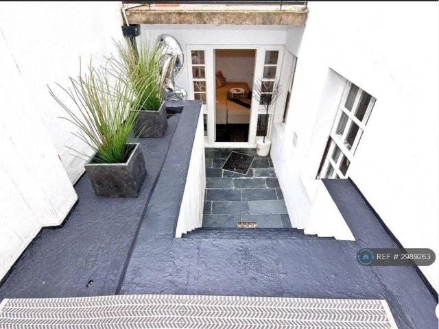 Apartment for rent in Paddington, Greater London