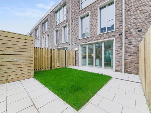 House for rent in Silvertown, Greater London
