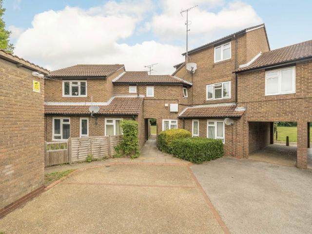 Apartment for rent in Hampton, Greater London