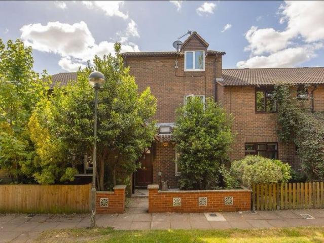 Room for rent in London Borough of Richmond upon Thames, Greater London