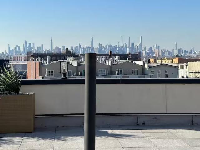 Room for rent in Arverne, New York