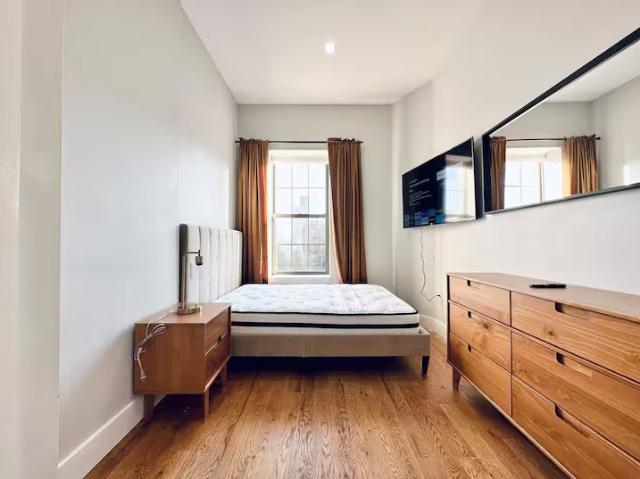 Room for rent in Arverne, New York