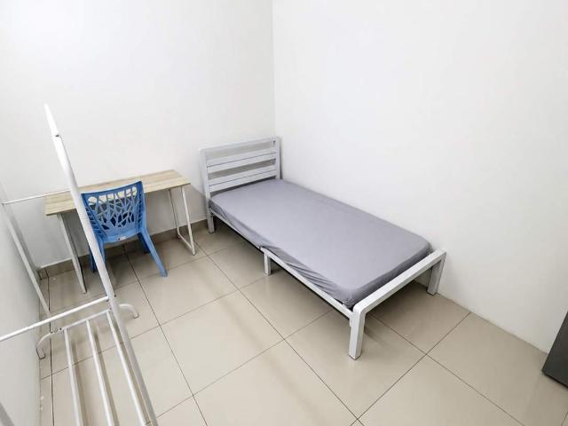 Room for rent in Petaling, Alam Impian