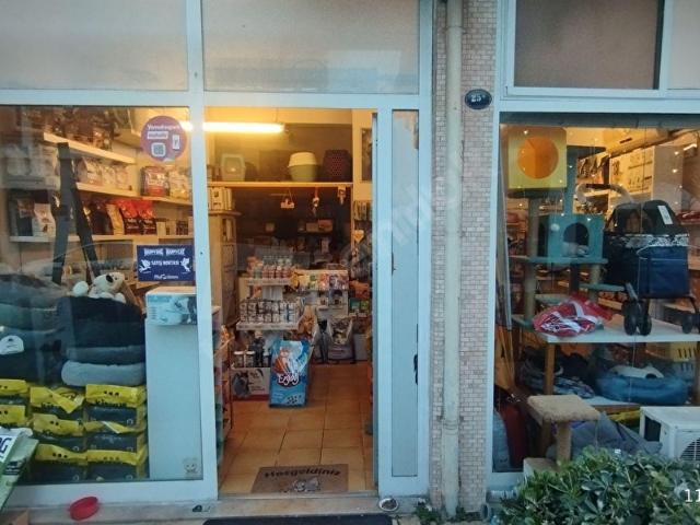 Karşiyaka, İzmir içerisinde satılık mülk
