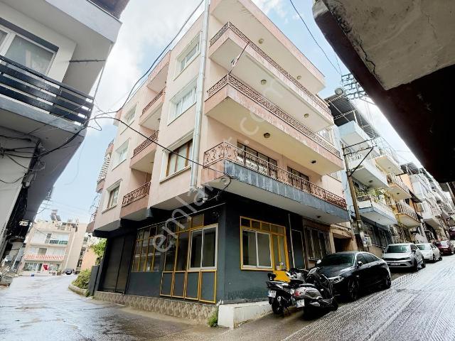 Karabağlar, İzmir içerisinde satılık Bina