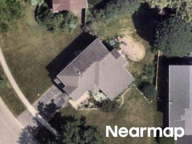 House for sale in Mchenry, Illinois