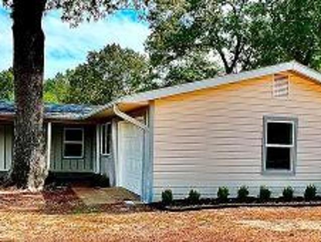 House for sale in Gilchrist, Texas