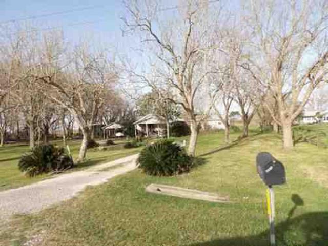 House for sale in La Ward, Texas
