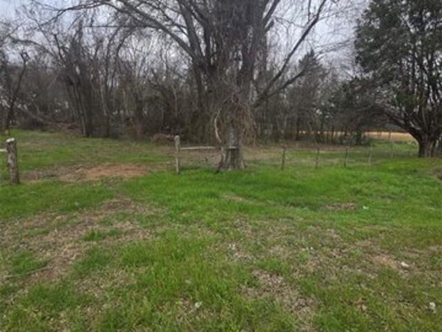 Land for sale in Fairfield, Texas