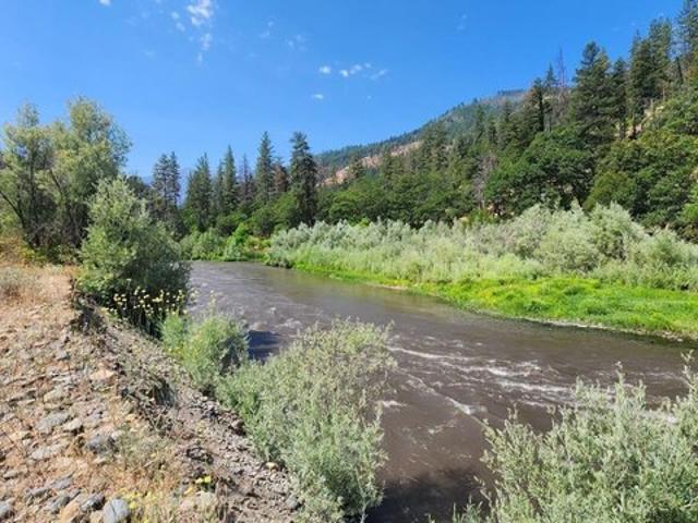 Land for sale in Horse Creek, California
