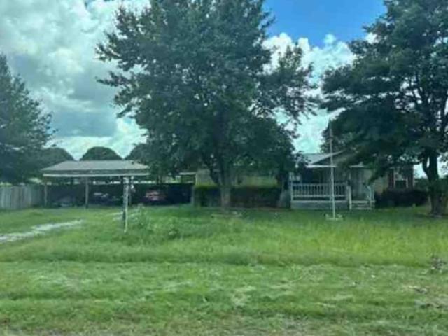 House for sale in Kennett, Missouri