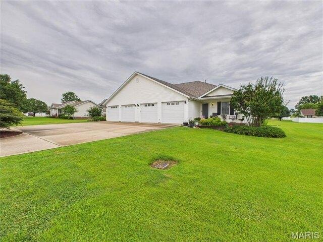 House for sale in Dexter