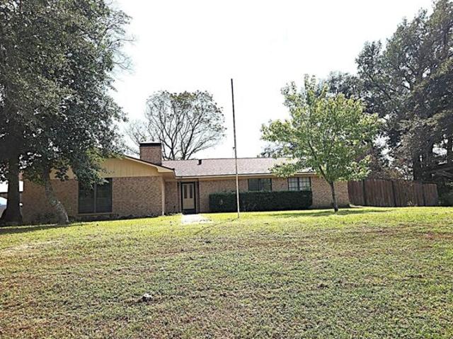 House for sale in Ben Wheeler, Texas