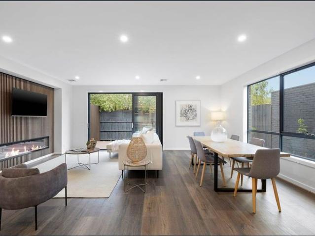 Townhouse for rent in Bentleigh, Melbourne