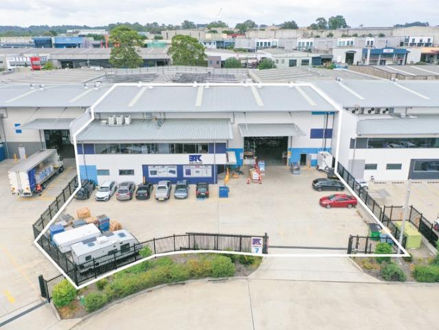 Warehouse for rent in Wetherill Park, Sydney