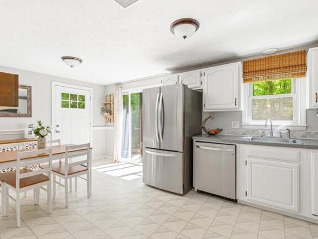 House for sale in Manomet, Massachusetts