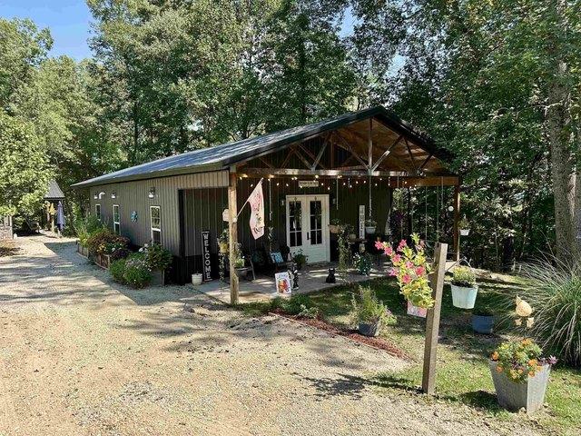 House for sale in Bloomfield, Indiana