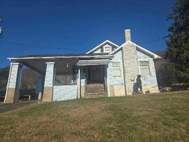 House for sale in Gowen City, Pennsylvania