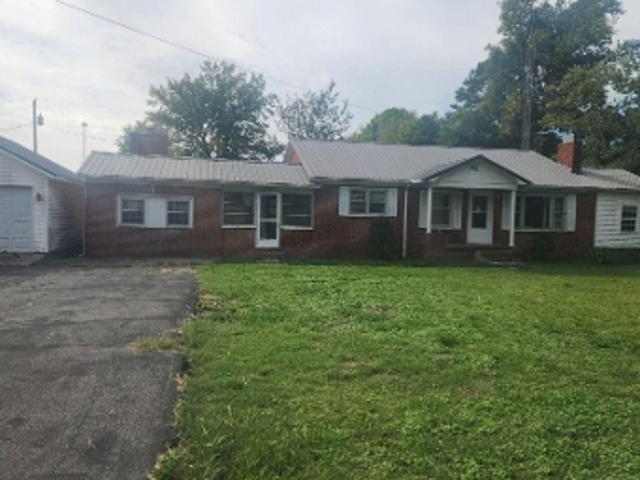 House for sale in Mayfield, Graves County