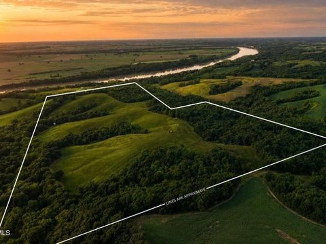 Farm for sale in Glasgow, Missouri