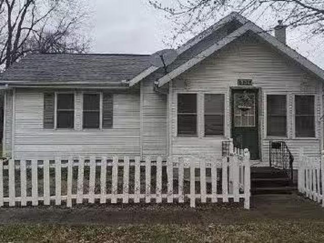 House for sale in Portage