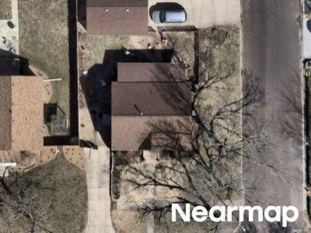 House for sale in Pekin, Illinois