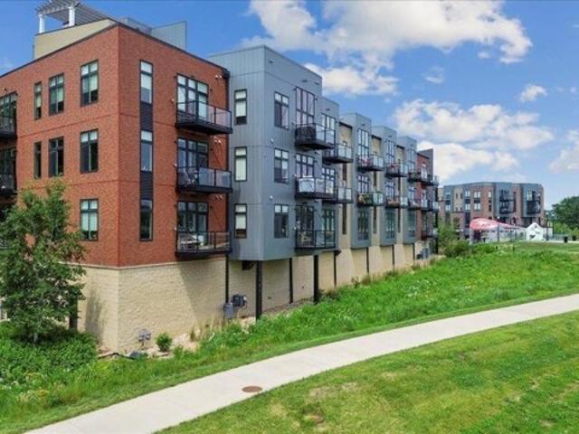 Condo for sale in Cedar Falls Condo for sale in Cedar Falls