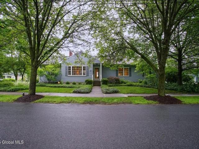 House for sale in Saratoga Springs
