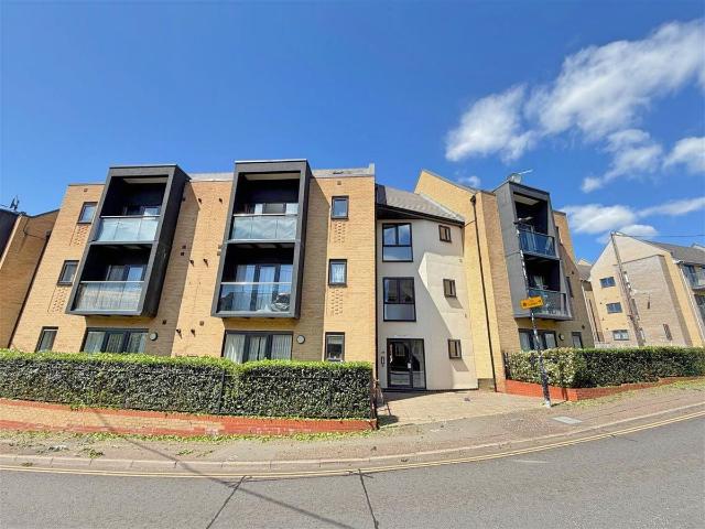 Apartment for rent in Bocking, Chipping Hill