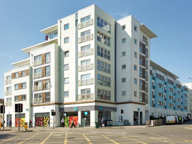 Apartment for rent in Woodcote, Epsom