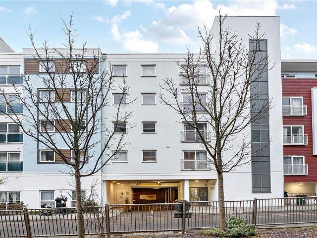Apartment for rent in Woodcote, Epsom