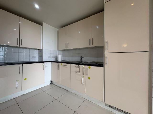 Apartment for rent in Hayes, Greater London