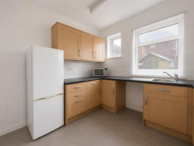 Apartment for rent in Northwood, Greater London