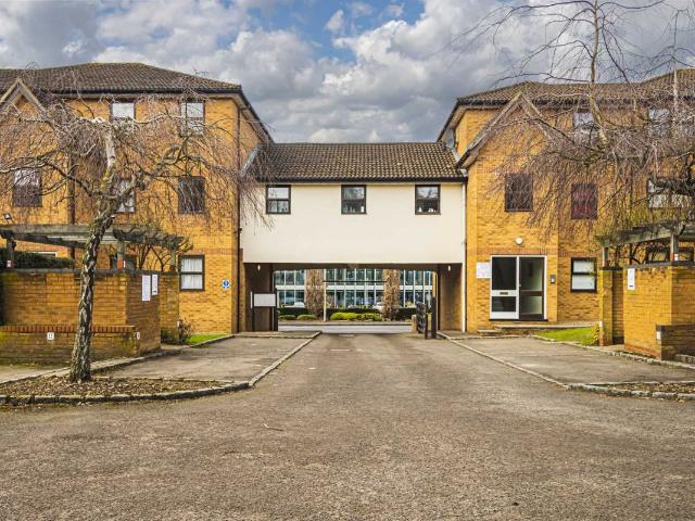 Apartment for rent in Batchworth, Hertfordshire