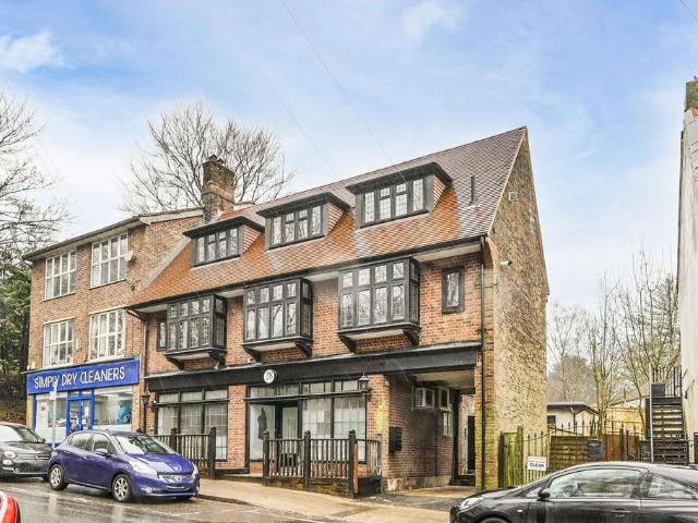 House for rent in Red Hill, Surrey