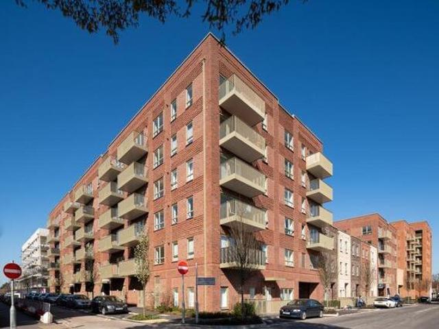 House for sale in North Watford, Hertfordshire