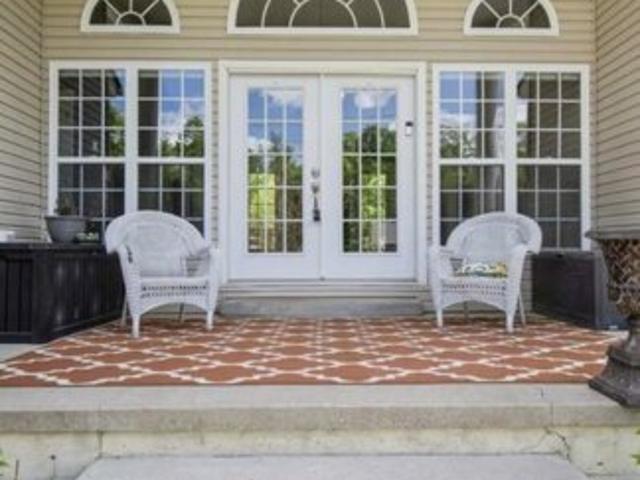 House for sale in Waverly