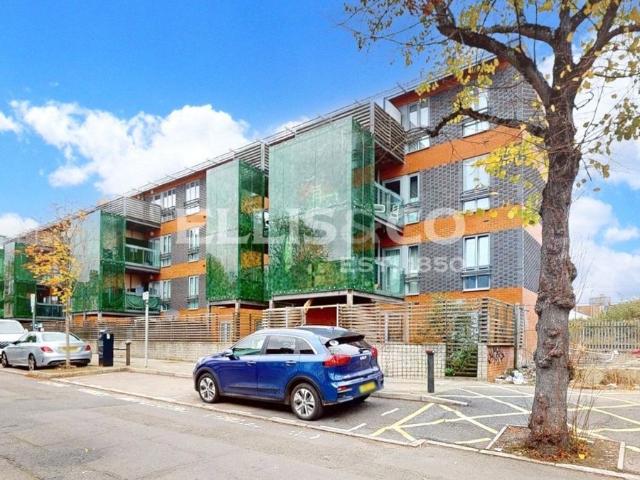 Apartment for rent in Alperton, Greater London