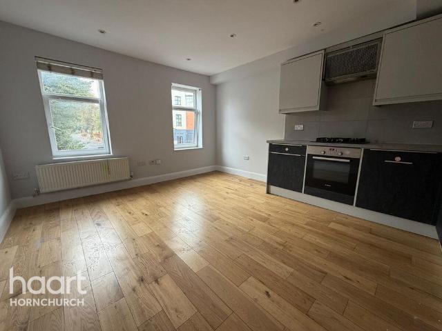 Apartment for rent in London Borough of Havering, Greater London