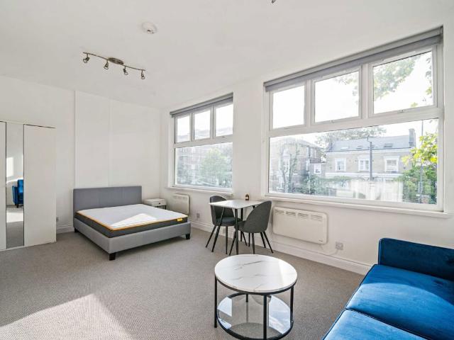 Studio for rent in London Borough of Wandsworth, Greater London