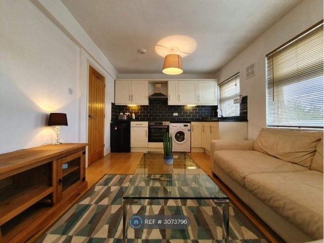 Apartment for rent in London Borough of Harrow, Greater London