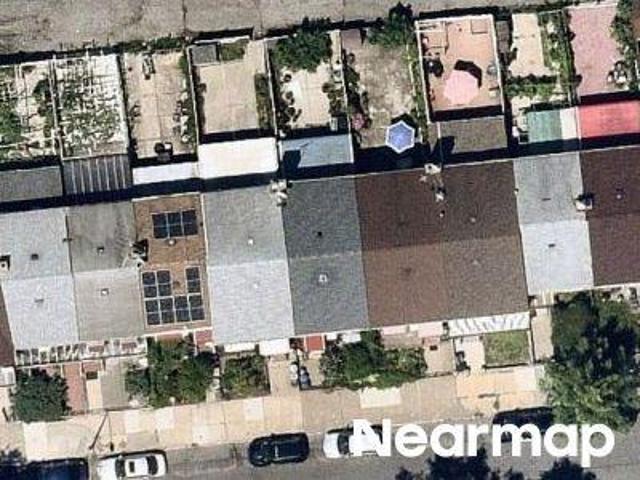 House for sale in Queens, Arverne