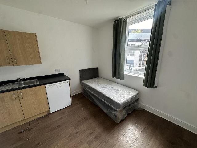 Studio for rent in London Borough of Lambeth, Greater London