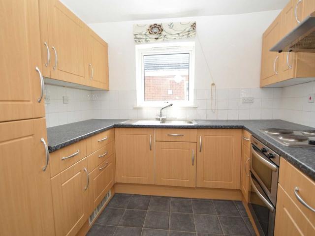 House for rent in Row Town, Surrey