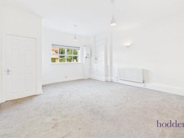 Apartment for rent in Addlestone, Runnymede